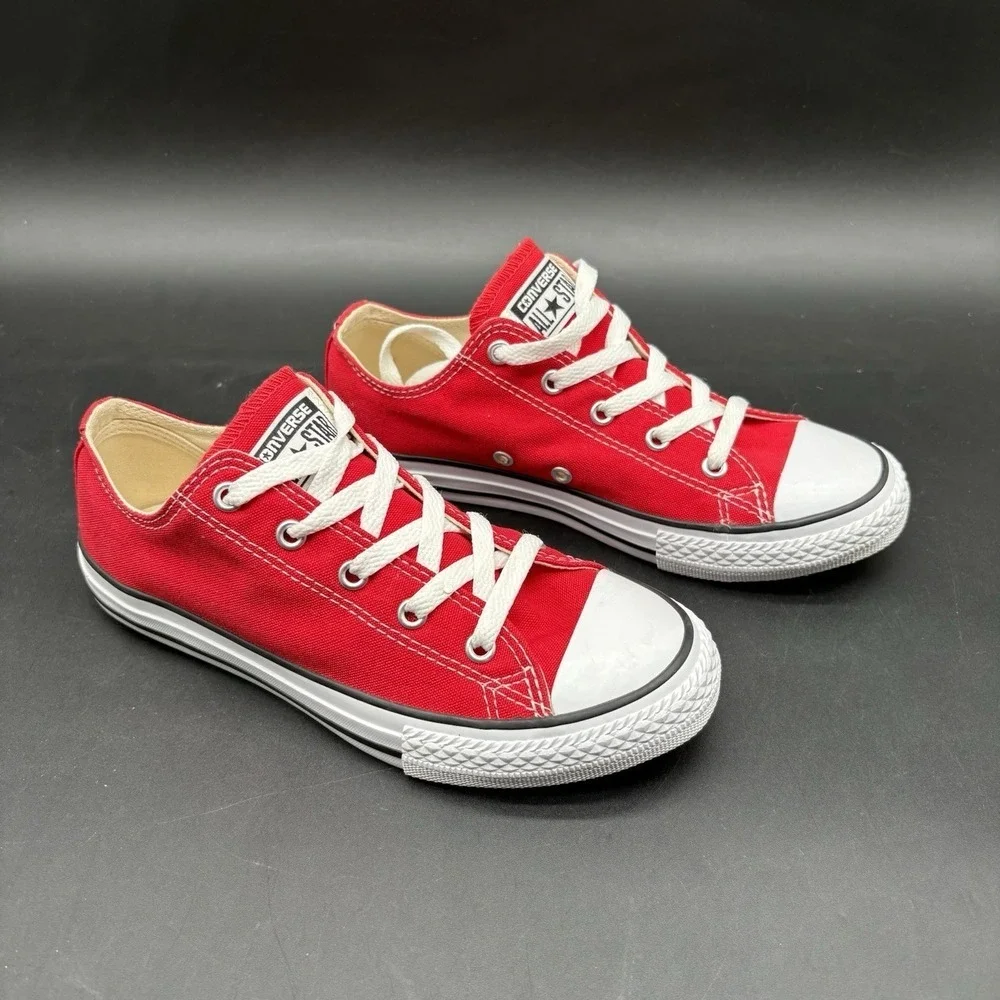 Converse Chuck Taylor All Star Low Top Youth Size 3 Red Canvas Sneakers 3J236